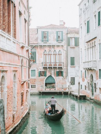 Venice, Italy Wallpaper 1668x2224