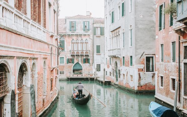 Venice, Italy Wallpaper 2560x1600