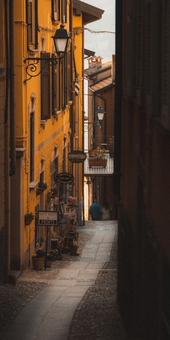 Обои 720x1440 городская улочка, Италия