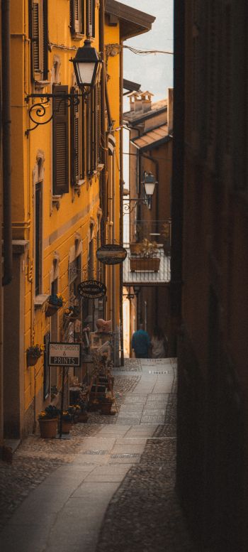 Обои 1080x2400 городская улочка, Италия