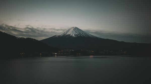 Fujiyama, volcano, Japan Wallpaper 1366x768