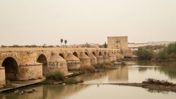 Roman bridge, Cordoba, Spain Wallpaper 1366x768