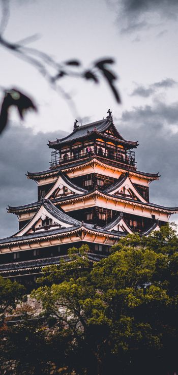 Обои 1080x2280 Замок Хиросима, храм, Япония