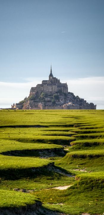 Mont-Saint-Michel, France Wallpaper 1080x2220