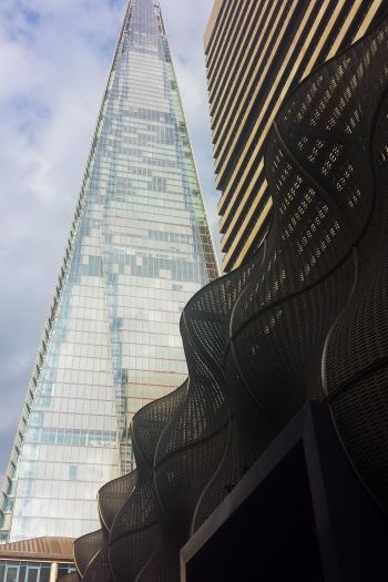 glass skyscraper Wallpaper 640x960