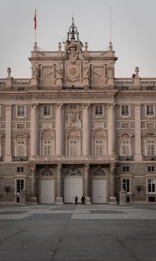 royal palace, Madrid, Spain Wallpaper 1200x2000