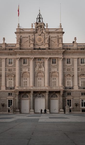 royal palace, Madrid, Spain Wallpaper 600x1024