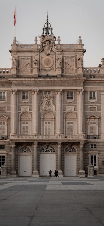 royal palace, Madrid, Spain Wallpaper 828x1792
