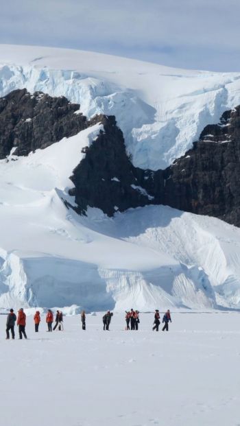 Antarctica, snowy mountains Wallpaper 640x1136
