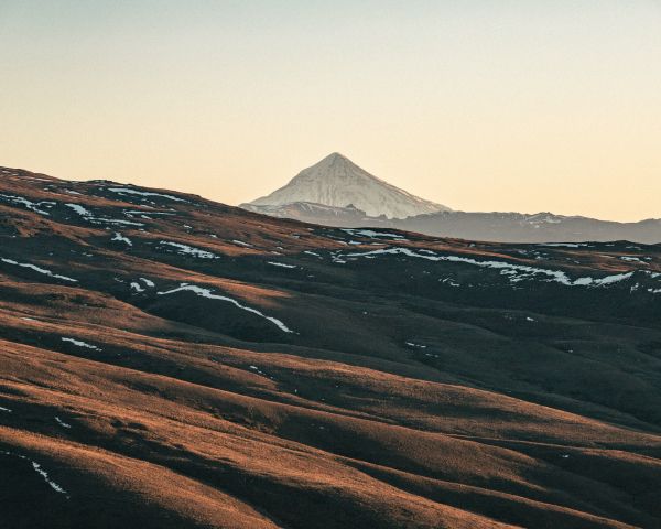 Volcano Lanin, Argentina Wallpaper 1280x1024