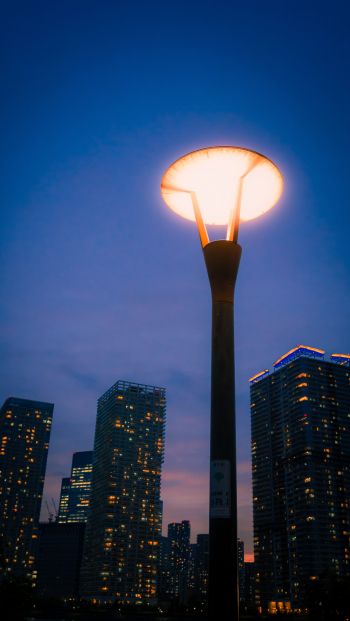 lantern, city photo Wallpaper 640x1136