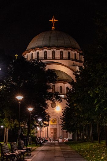 Обои 640x960 Белград, Сербия, храм