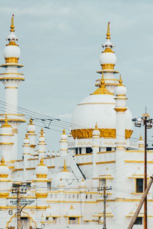 white and gold building Wallpaper 640x960