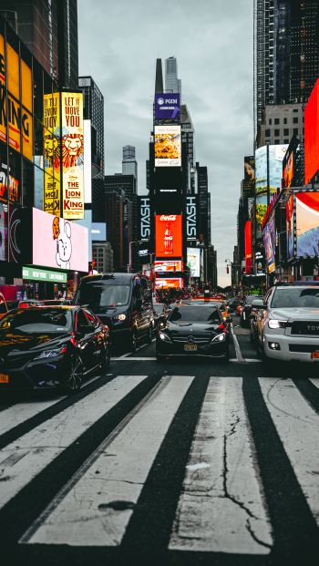 times square, Manhattan, New York, USA Wallpaper 640x1136
