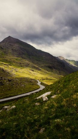 road in the mountains Wallpaper 640x1136