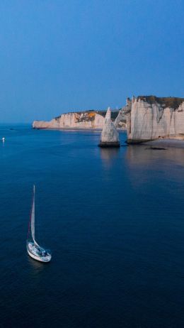 Etretat, France Wallpaper 750x1334