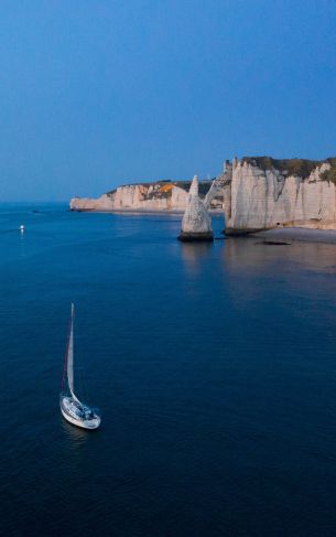 Etretat, France Wallpaper 1752x2800