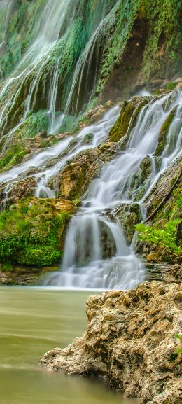 Biše, Lorestan province, Iran Wallpaper 1080x2400