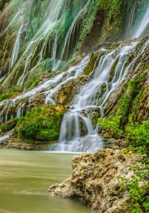 Biše, Lorestan province, Iran Wallpaper 1668x2388