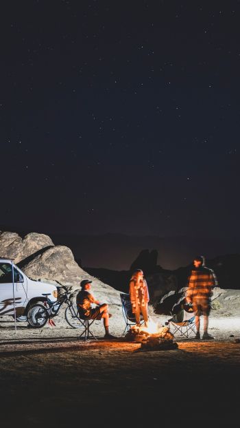 evening in nature, campfire Wallpaper 750x1334
