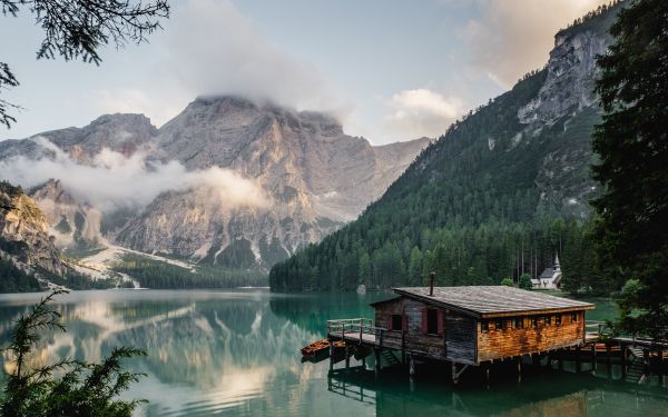 Lake Braies, lake house, lake Wallpaper 2560x1600