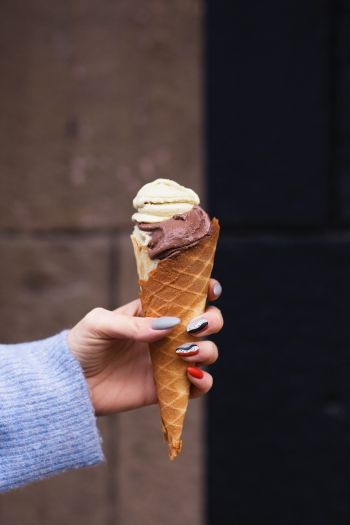 ice cream cone Wallpaper 640x960