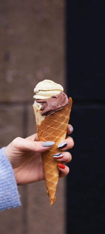 ice cream cone Wallpaper 1080x2400