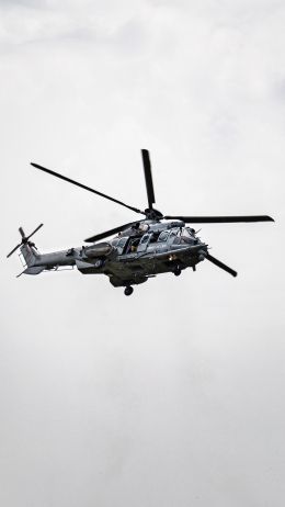 Обои 1440x2560 военный вертолет