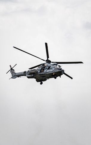 Обои 1600x2560 военный вертолет