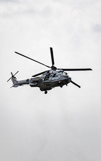 Обои 1752x2800 военный вертолет