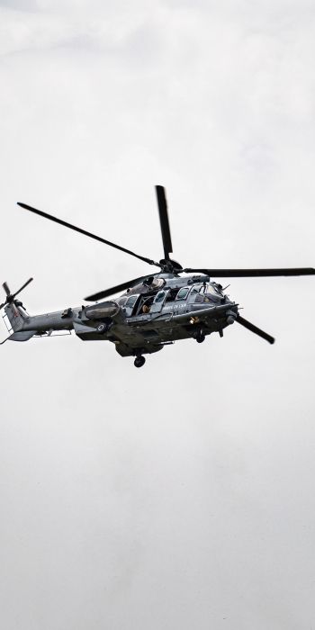 military helicopter Wallpaper 720x1440