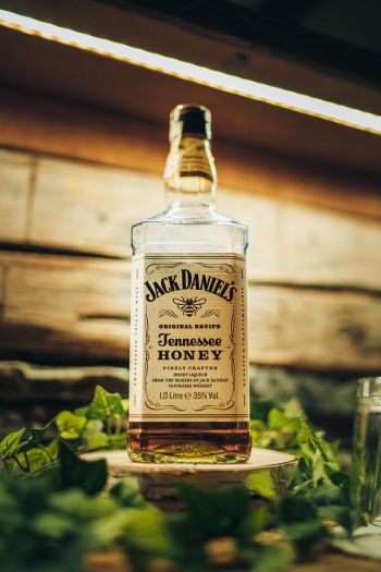 Jack Daniels, cognac Wallpaper 640x960