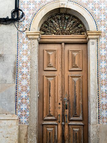 Обои 1620x2160 Феррагудо, Португалия, дверь