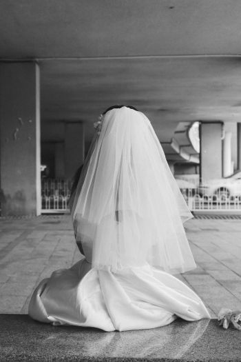 Обои 640x960 невеста, свадебное платье