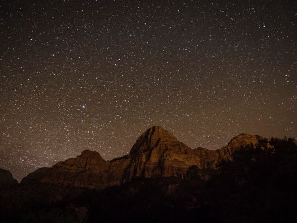 night mountains Wallpaper 800x600