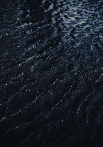 black water Wallpaper 1668x2388
