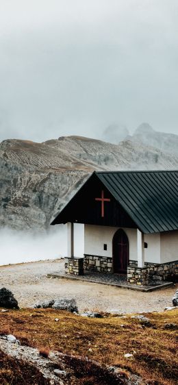 Обои 828x1792 церковь, в горах