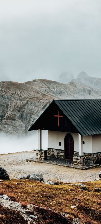 Обои 1080x2400 церковь, в горах