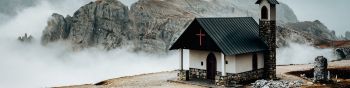 Обои 1590x400 церковь, в горах