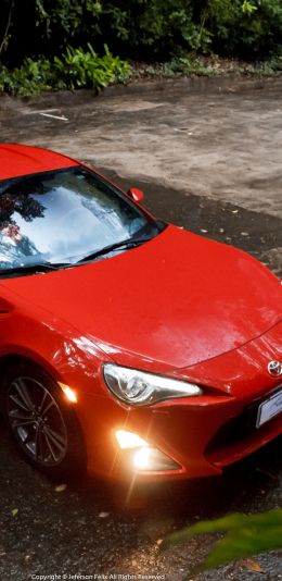 Toyota GT86, rain Wallpaper 1080x2220