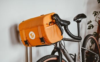 bicycle, picnic bag Wallpaper 2560x1600