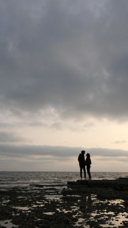 La Rochelle, France Wallpaper 640x1136