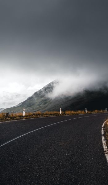 fog in the mountains Wallpaper 600x1024
