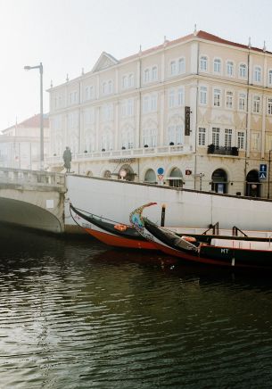 Aveiro, Portugal Wallpaper 1668x2388