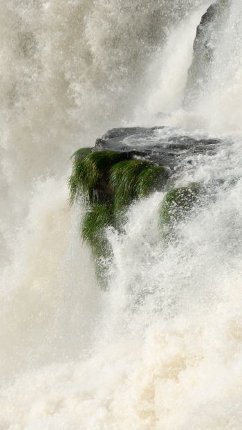 Обои 640x1136 водопады Игуасу