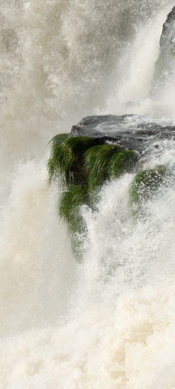 Обои 720x1600 водопады Игуасу