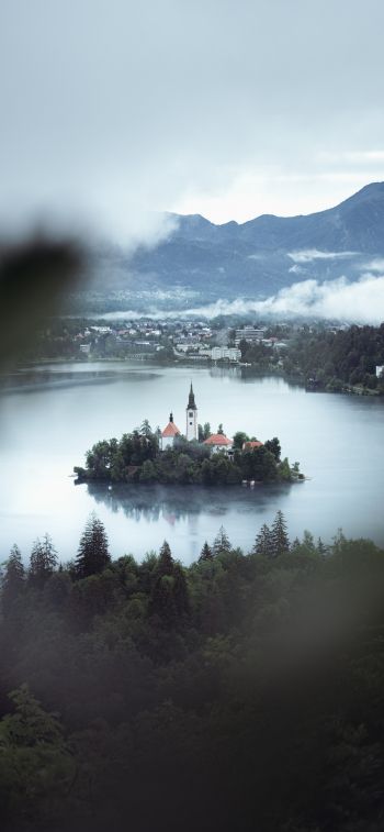 Bled, Slovenia Wallpaper 828x1792