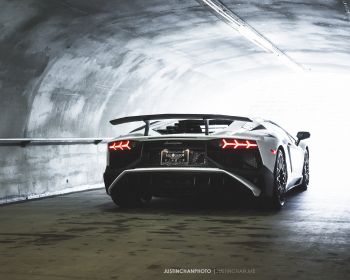 Обои 1280x1024 Lamborghini Aventador, спортивная машина
