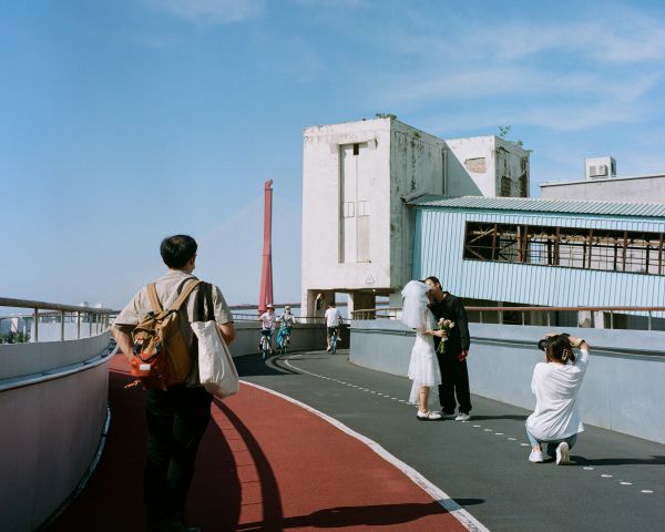 Shanghai, China, newlyweds Wallpaper 1280x1024