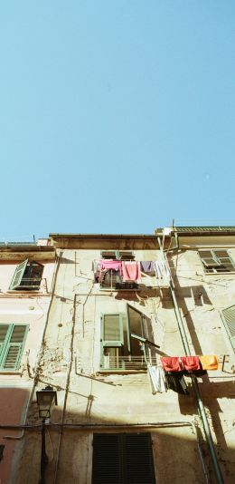 Manarola, SP, Italy Wallpaper 1080x2220